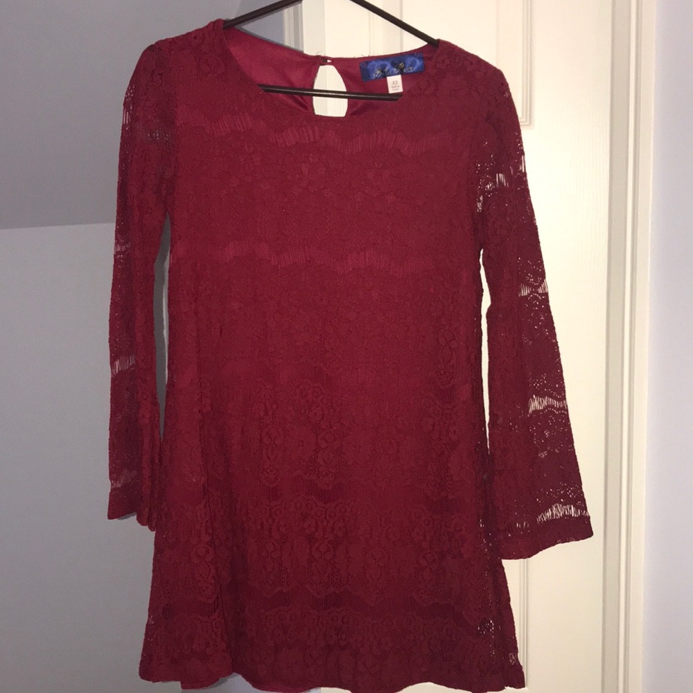 FRANCESCAS MAROON LACE LONG SLEEVE DRESS!